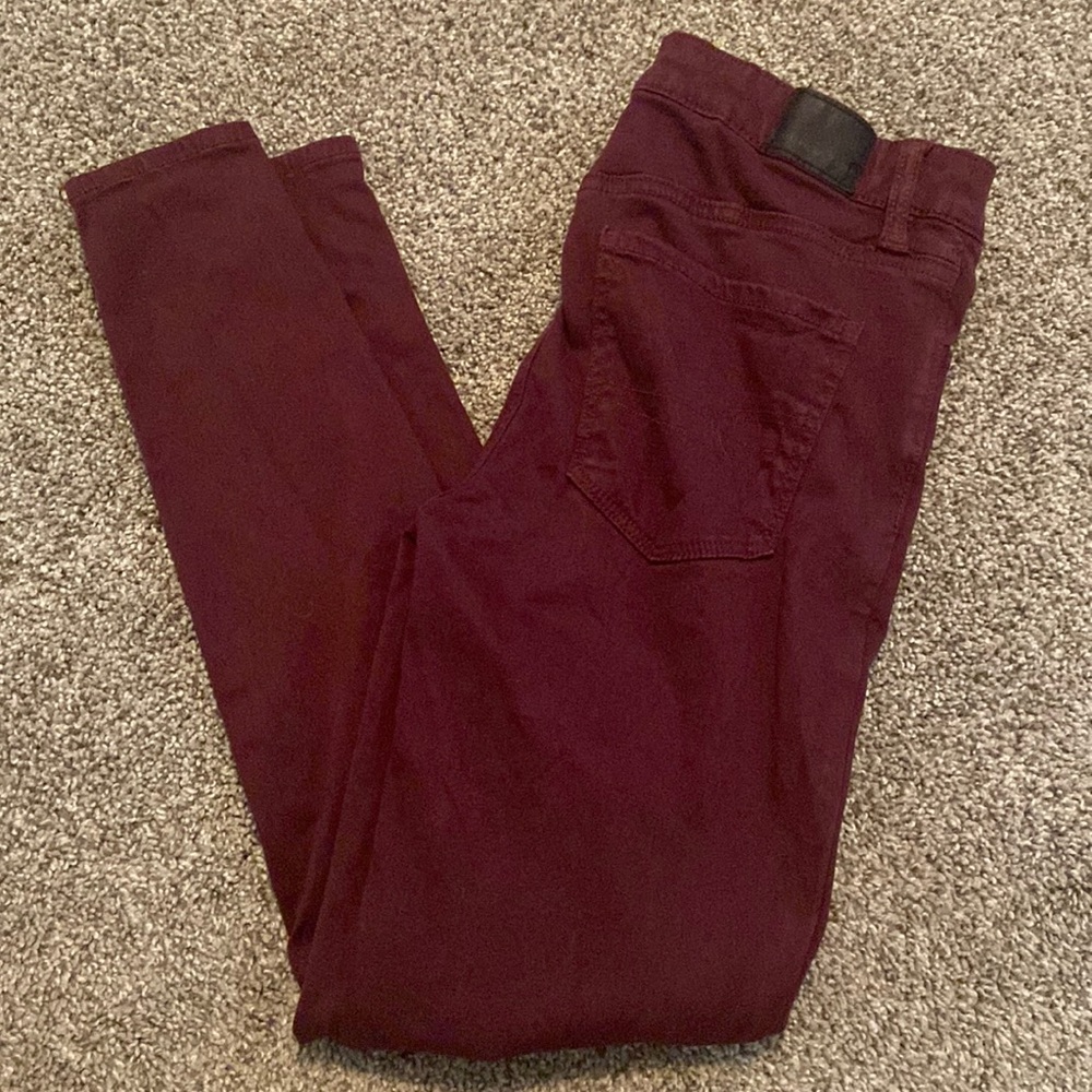 Maroon AE skinny jeggings